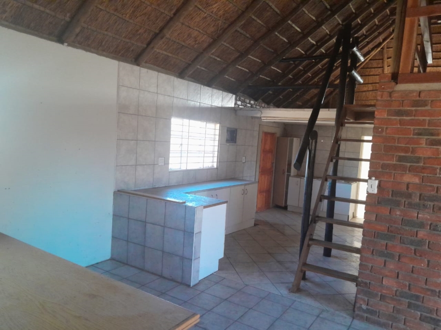 2 Bedroom Property for Sale in Viljoenskroon Free State